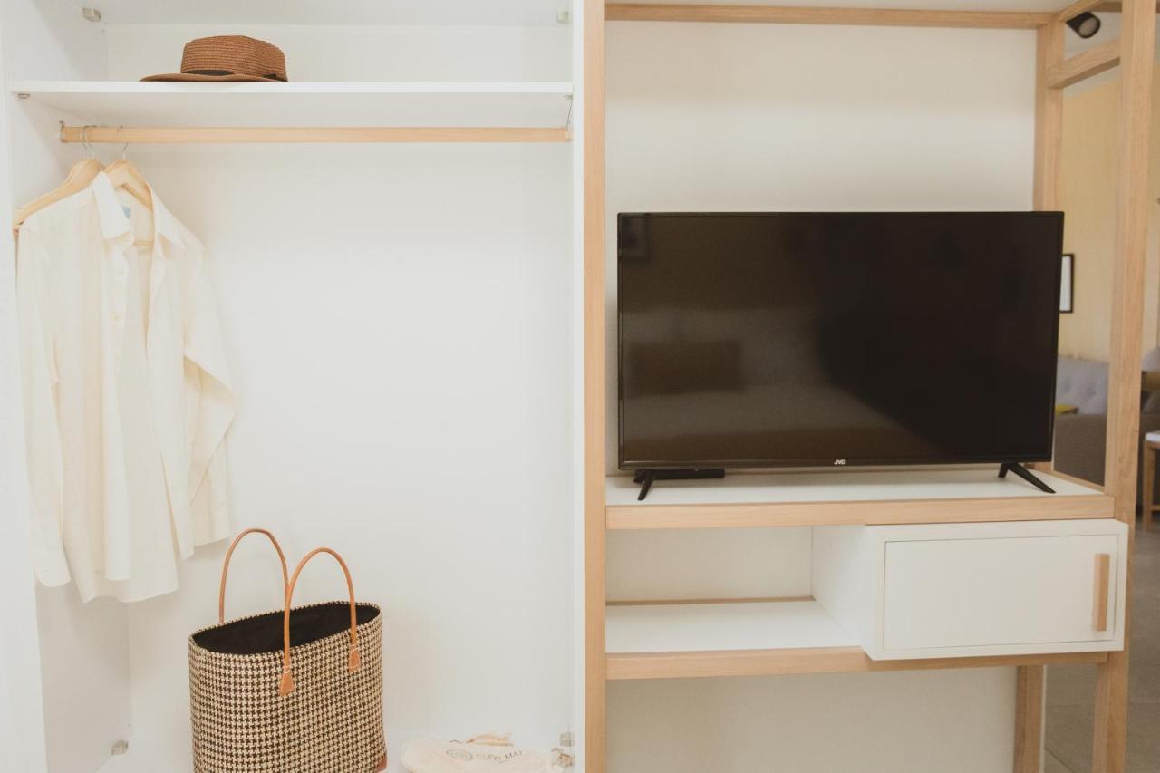 Essentia Vita Comfy Suites 리메나스 외부 사진