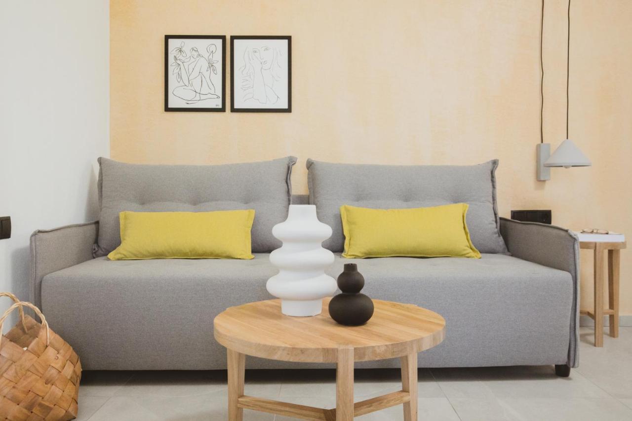 Essentia Vita Comfy Suites 리메나스 외부 사진