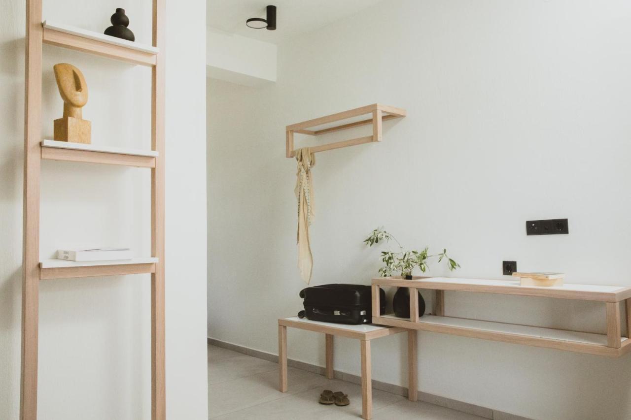 Essentia Vita Comfy Suites 리메나스 외부 사진